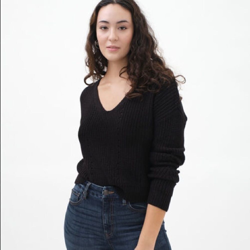 ✨ Pointelle Crisscross-Back V-Neck Sweater✨